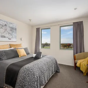 Center 2bdr With Views Apartment