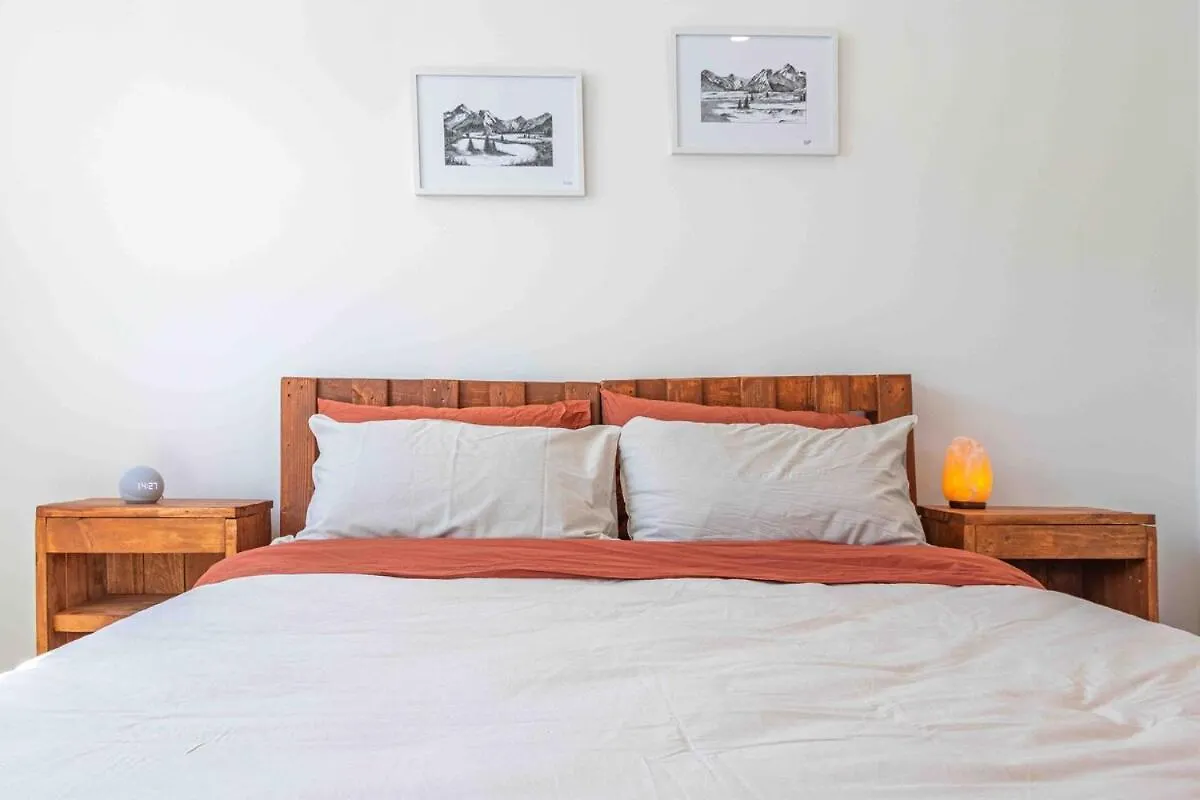 Cozy Retreat With Hot Tub Apartment Christchurch 0*,  New Zealand